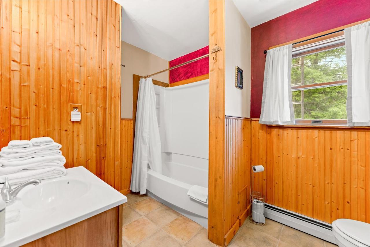 River Road Treehouse Retreat Warrensburg Dış mekan fotoğraf
