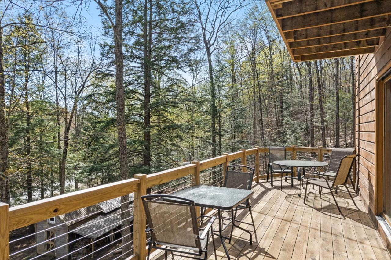 River Road Treehouse Retreat Warrensburg Dış mekan fotoğraf