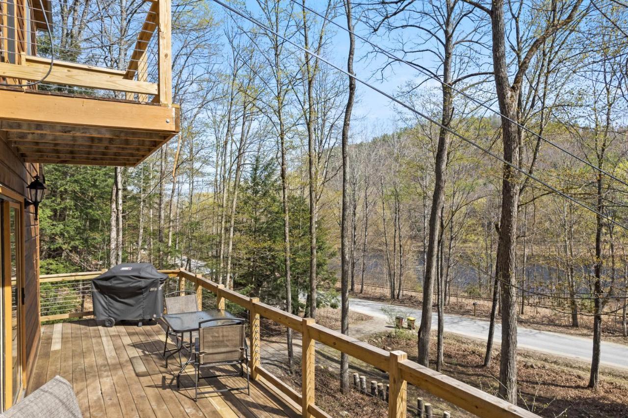 River Road Treehouse Retreat Warrensburg Dış mekan fotoğraf